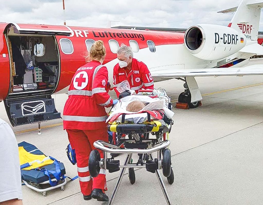 Der Transport erfolgte in einem Flugzeug der DRF Luftrettung.