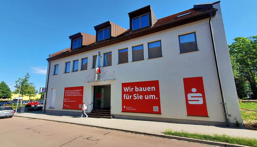 Blick auf dieGeschäftsstelle der Sparkasse in Lützen