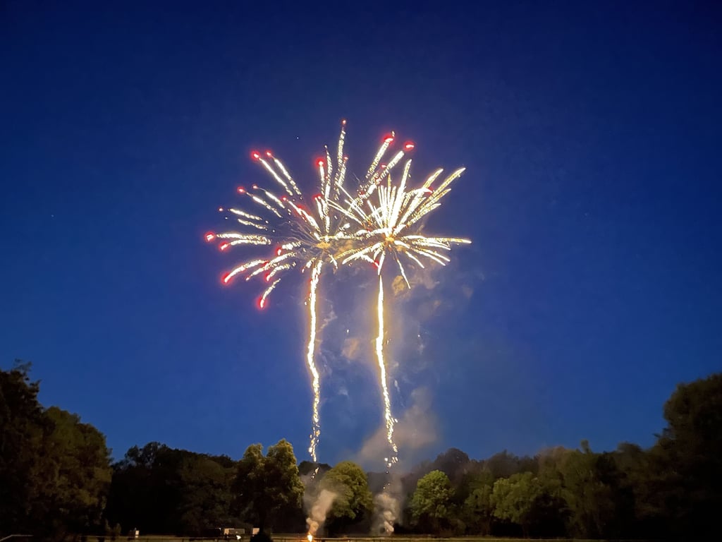 Beim Stadtfest Güsten wird es 2022 ein Feuerwerk geben - wie erst vor Kurzem beim Fest in Tarthun.