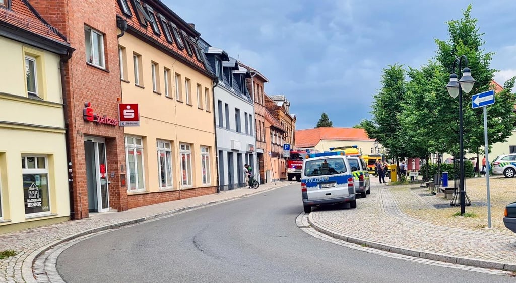 Der dramatische Unfall in der Herrenstraße hat am Donnerstag für viel Aufsehen in Hohenmölsen gesorgt.