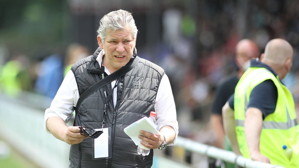 Auf Stadionsuche für das Spiel gegen RB Leipzig: Teutonia-Sportchef Liborio Mazzagatti.