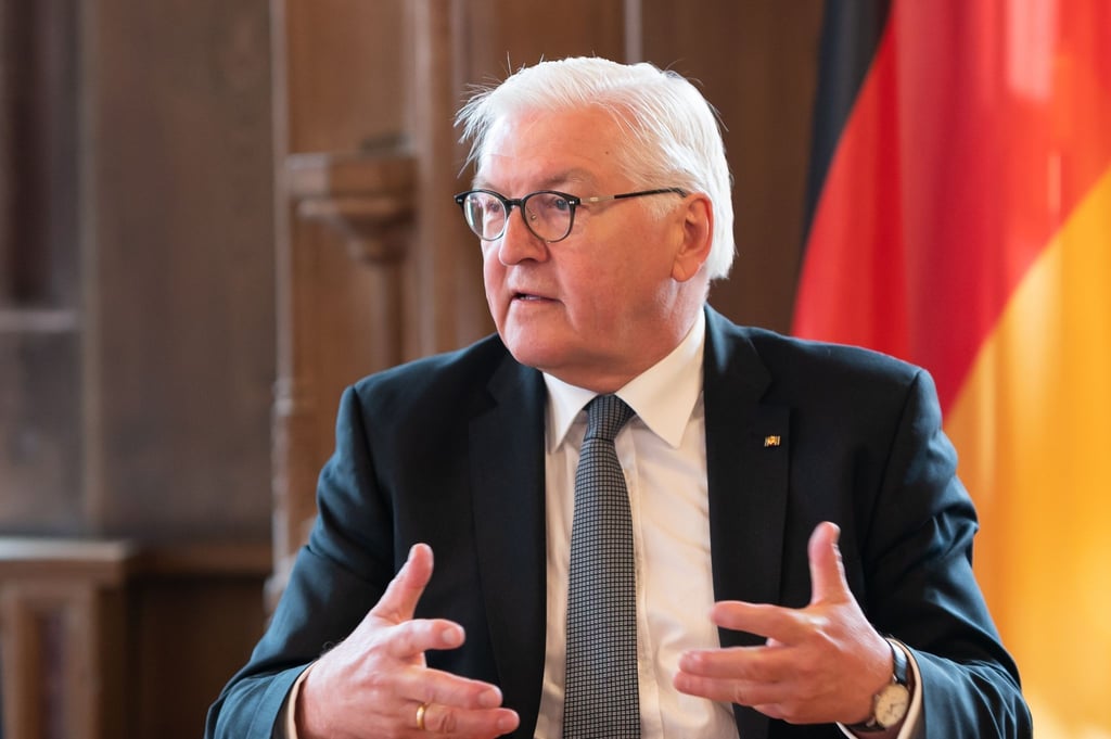 Bundespräsident Steinmeier kritisiert Altkanzler Schröder für seine Beziehungen zu Russland.
