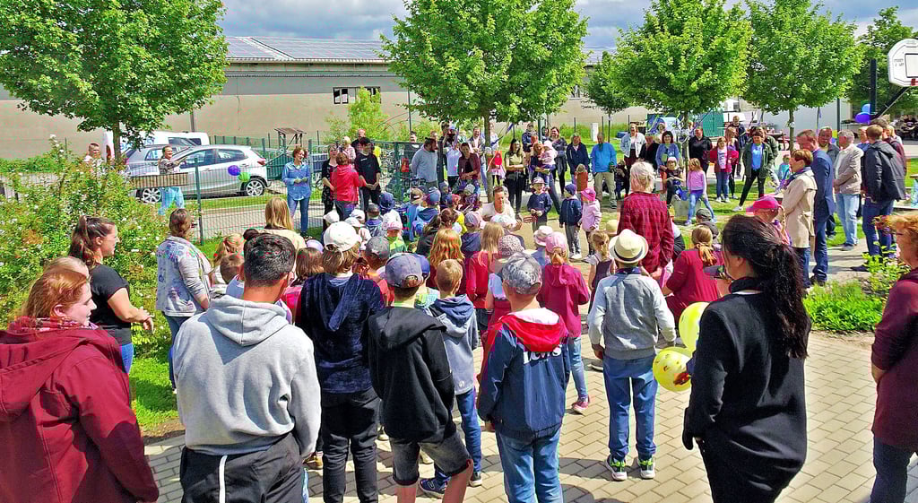 Villa Sonnenschein in Wörlitz feiert Jubiläum und Gondel - der Andrang ist groß gewesen.