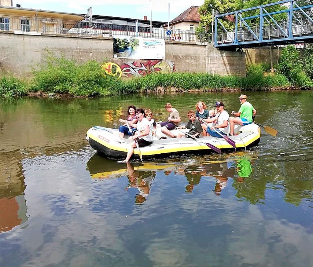 Besonders gefragt waren am Samstag die Touren im Schlauchboot, zu der Enrico Neitz einlud.