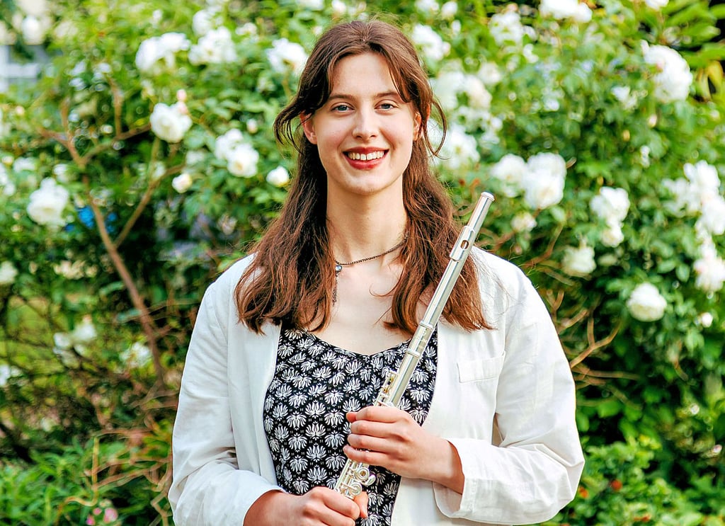 Siska Müller freut sich auf das erste Livekonzert nach über zwei Jahren Pause. Sie spielt Flöte im Akademischen Orchester.