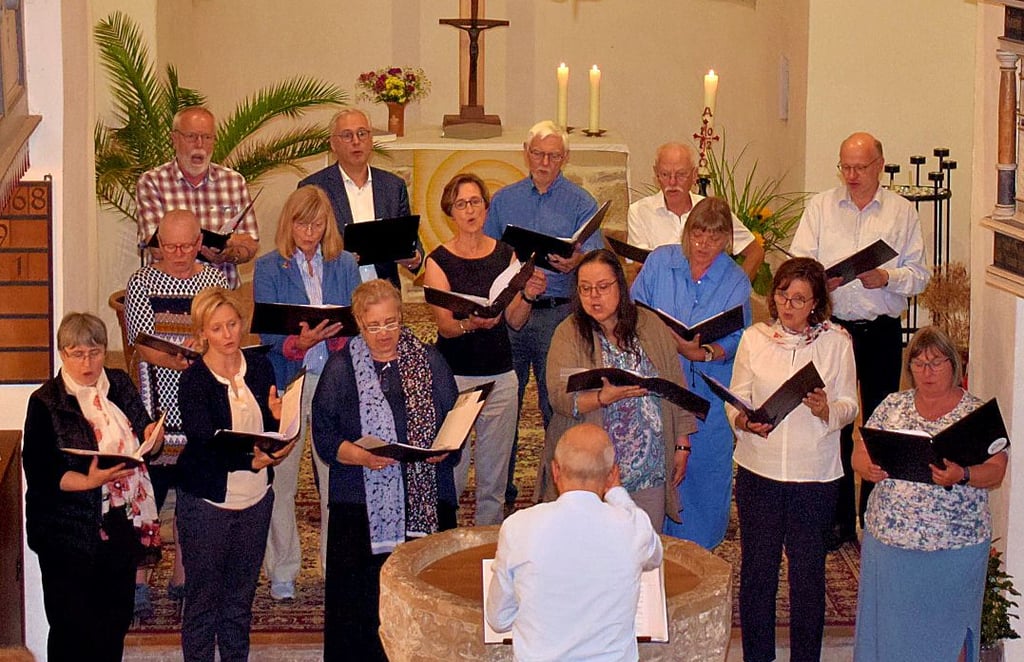 Die Biederitzer Kantorei unter Leitung von Michael Scholl brachte dem Förderverein ein Geburtstagskonzert.
