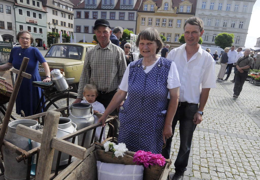 Ines Bergmann, geborene Grober, mit ihrem Bruder Bernd (l.) sowie ihrem Sohn Timo, der ab nächstem Jahr den Familienbetrieb leiten soll.