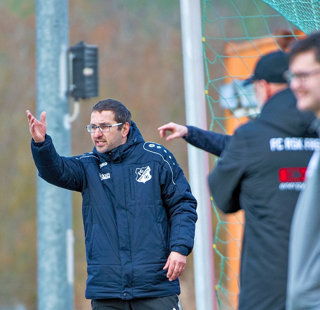 Ralf Kretzschmar (hier in einem früheren Spiel) legt das Traineramt beim FC ZWK Nebra nieder, wurde mit seinem Team Dritter der Kreisoberliga.