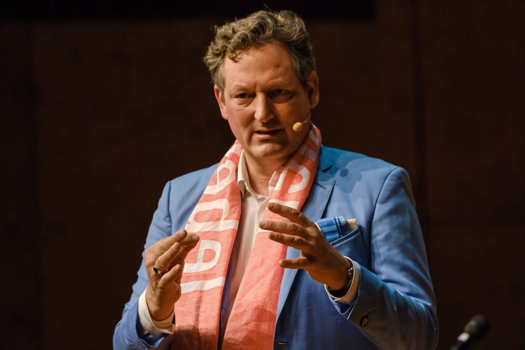 Eckart von Hirschhausen kommt nach Magdeburg.