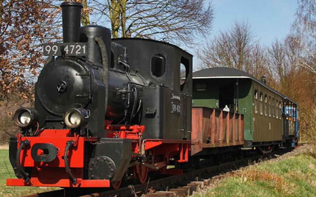 Die Dampflok „Emma“ soll wie hier irgendwann auch auf der Strecke der Kleinbahn in Magdeburgerforth zum Einsatz kommen.