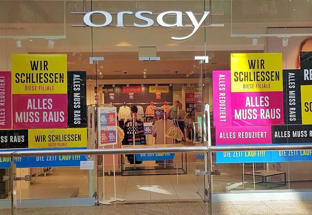 Der Schlussverkauf bei Orsay im Magdeburger Allee-Center ist im vollen Gange. In wenigen Wochen macht das Modegeschäft zu.