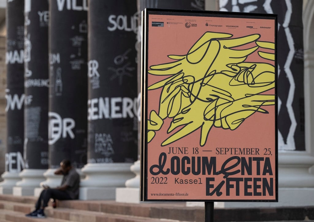 Die Kunstausstellung documenta ist zunächst für Fachbesucher geöffnet, ab dem 18. Juni steht sie allen Interessierten offen.