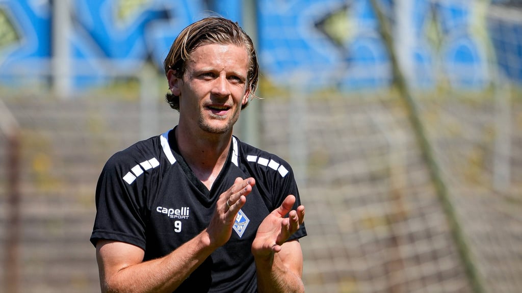 Ex-HFC-Profi Bentley Baxter Bahn ist zurück in der 3. Liga und spielt nun für Waldhof Mannheim.