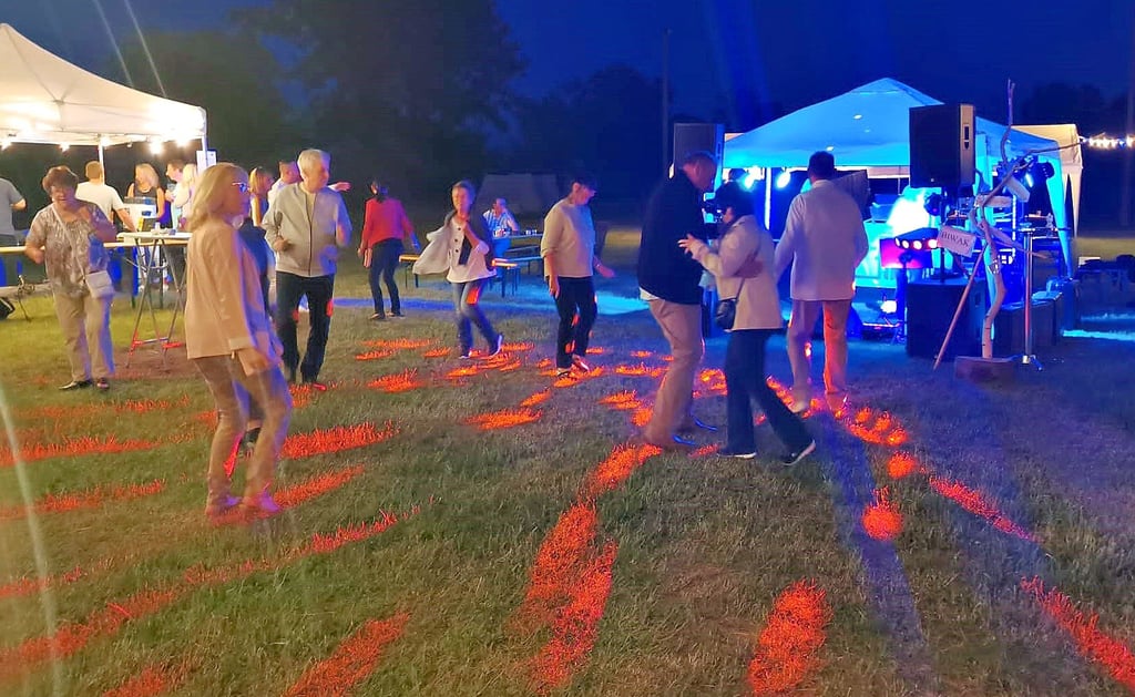 20 Jahre Heimatverein Dodendorf: Das wurde am Wochenende mit einem großen Fest gefeiert, zu dem auch ein ausgelassener Party-Abend mit viel Musik zum Tanzen gehörte.