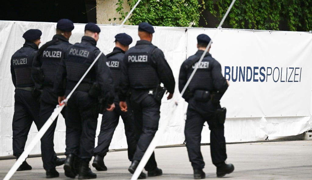 Bundespolizisten in Garmisch-Partenkirchen: Der G7-Gipfel ist vom 26. bis 28. Juni 2022 auf Schloss Elmau geplant.