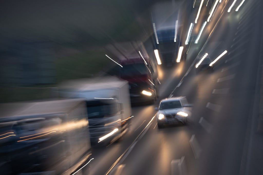 Die meisten Raser leben „in einer Art Parallelwelt“, sagt Verkehrspsychologe Wolfgang Fastenmeier.
