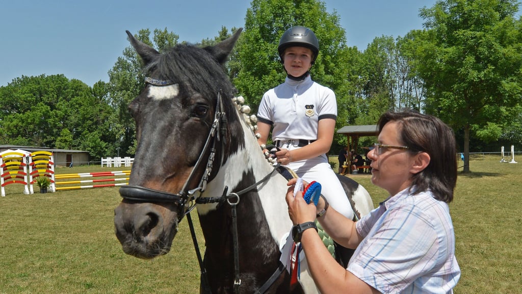 Jona Nestorowicz vom RFV „Einetal“ Westdorf-Aschersleben holte auf Geronimo’s Boy im Springreiten einen ersten und einen dritten Platz.