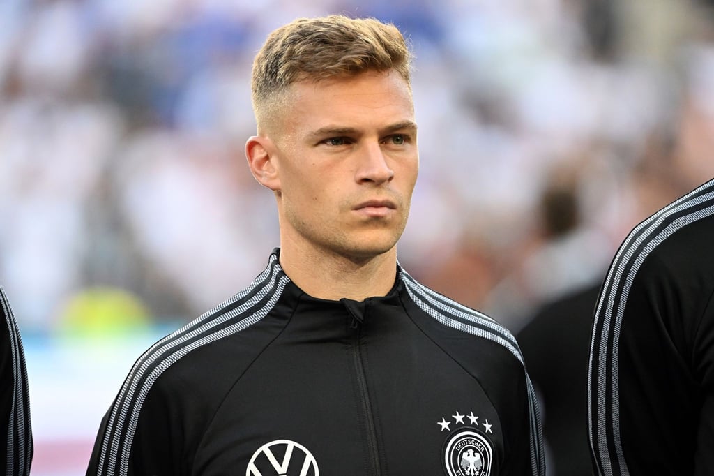 Joshua Kimmich hat seine Lebensgefährtin und Mutter seiner drei Kinder geheiratet.