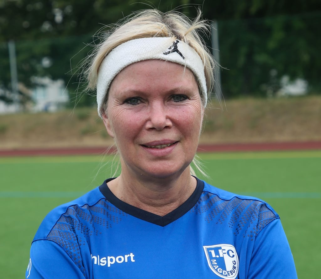 Die künftige Magdeburger Oberbürgermeisterin Simone Borris lief in Sudenburg für die Traditionsmannschaft des 1. FC Magdeburg auf.