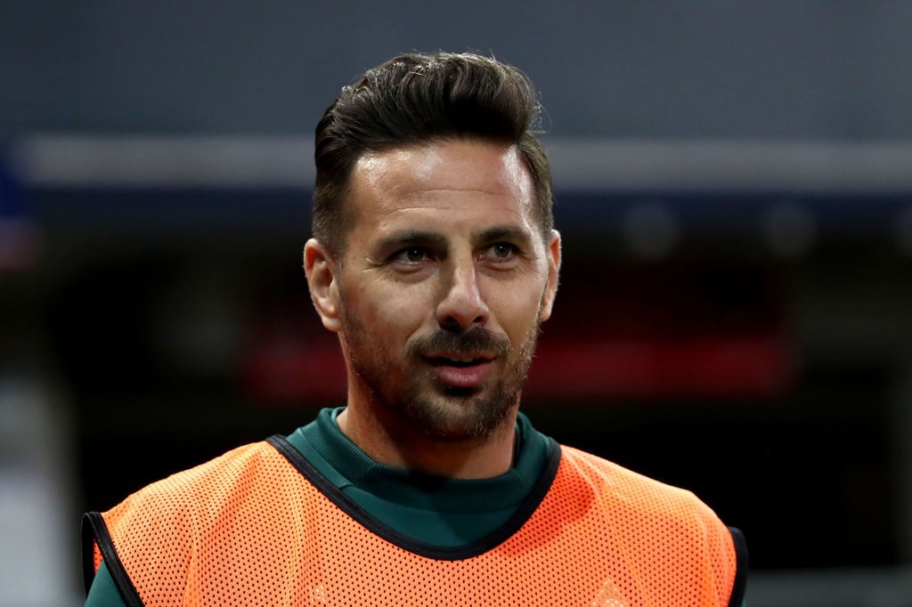 Werder Bremen wird Claudio Pizarro gebührend verabschieden.