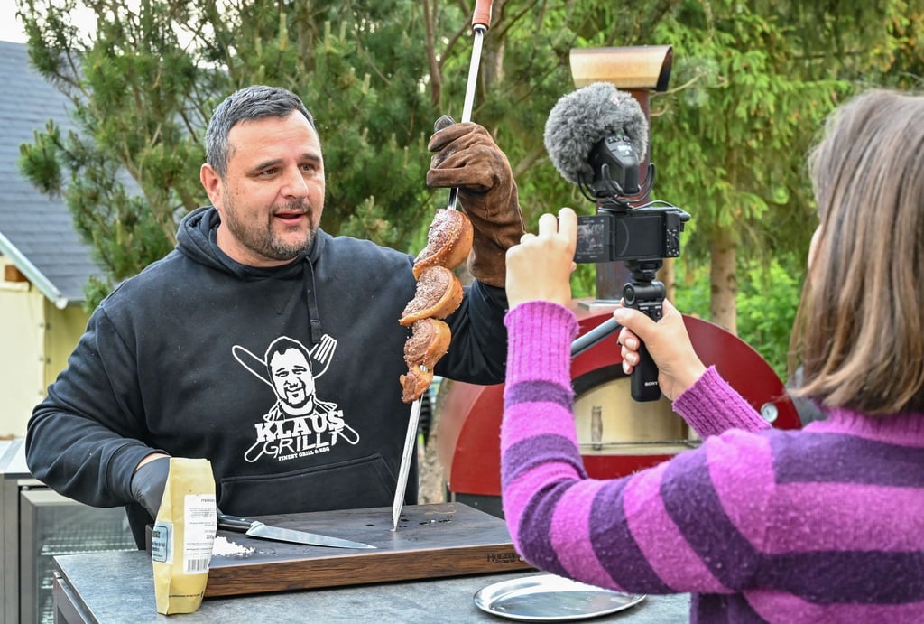 440.000 Abonnenten folgen dem Kultgriller auf seinem Youtube-Kanal.