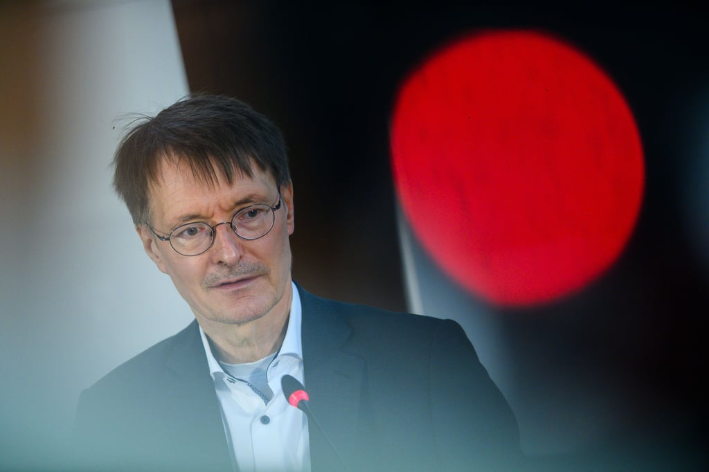 Bundesgesundheitsminister Karl Lauterbach (SPD) in Magdeburg.