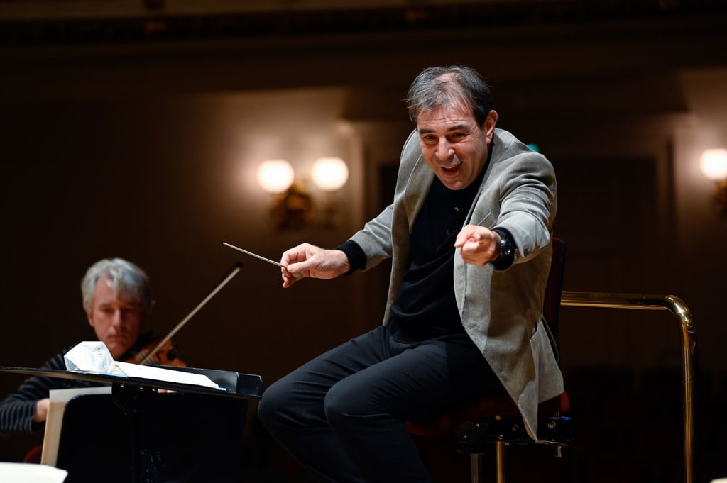 Der italienische Dirigent Daniele Gatti bei der Aufzeichnung eines Rundfunkkonzertes mit der Sächsischen Staatskapelle Dresden in der Semperoper.