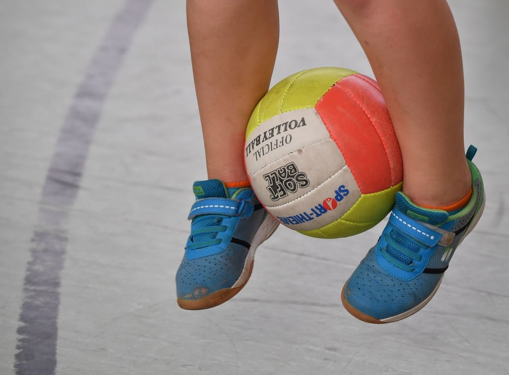 Sport war für Kinder und Jugendliche in der Corona-Krise nicht ausreichend möglich. Laut einer Umfrage nahm das Bewegungspensum vieler Heranwachsender deutlich ab.