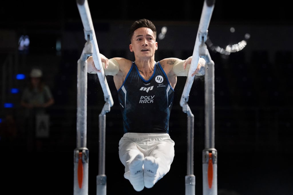 Will seine Turn-Karriere bis zu den Olympischen Spielen 2024 fortsetzen: Marcel Nguyen beim Mehrkampf am Barren.