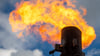 Gas wird an einer mobilen Fackelanlage an der Station des Fernleitungsnetzbetreibers Ontras Gastransport in Apollensdorf in Sachsen-Anhalt abgebrannt.