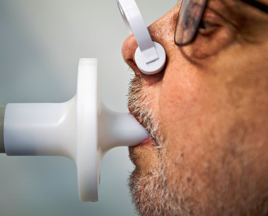 Offiziell genesen - und doch nicht fit. Ein Teil der Long-Covid-Betroffenen erlebt Atemprobleme.