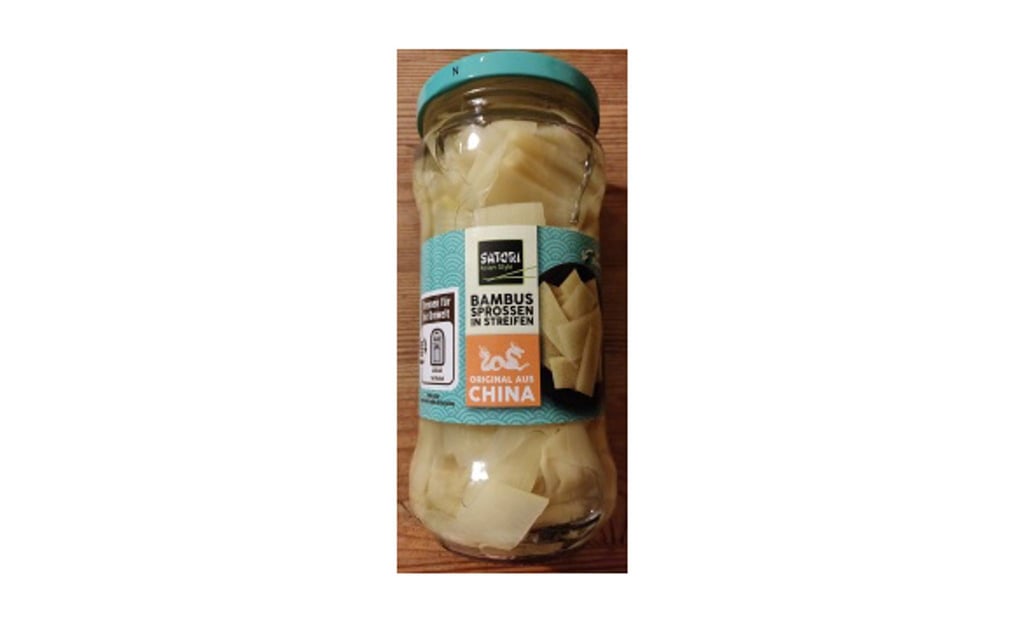 Rückruf bei Netto: In den 330-Gramm-Gläsern mit den „Satori Bambussprossen in Streifen“ könnten sich Scherben befinden.