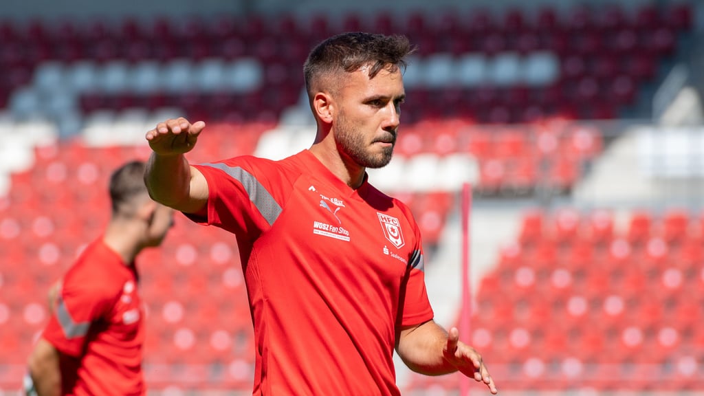HFC-Zugang Nico Hug, hier beim ersten Training der Mannschaft im Leuna-Chemie-Stadion.