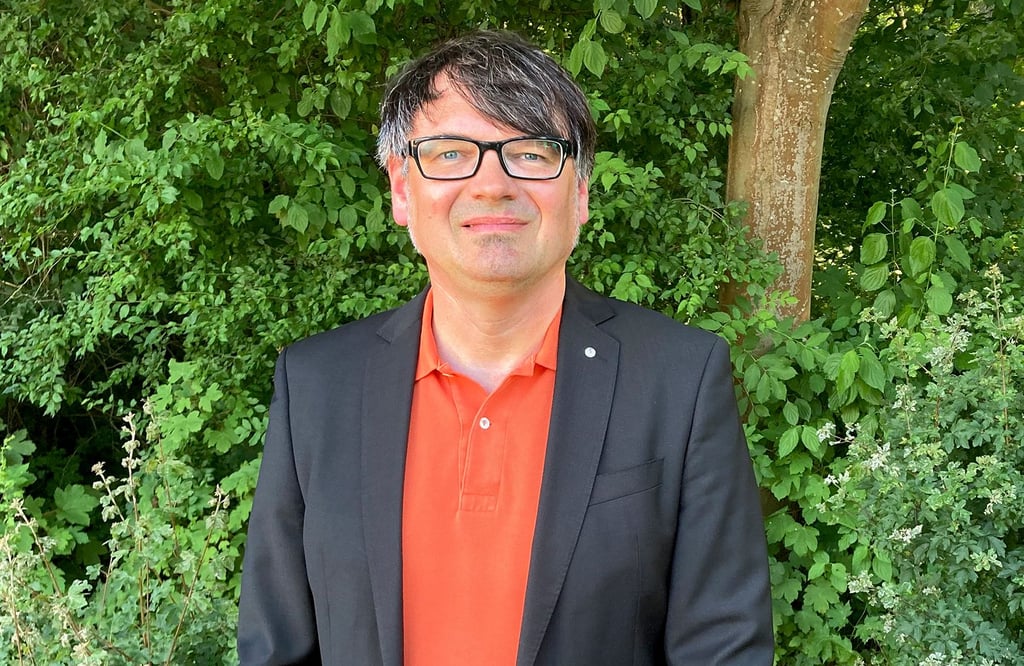 Martin Halliger wurde mit der Ehrennadel der Stadt Leuna ausgezeichnet.