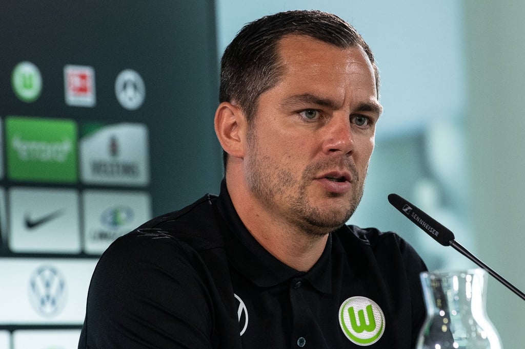Hält sich bei der Frage nach der Nachfolge für Sport-Geschäftsführer Schmadtke weiter bedeckt: Sportdirektor des VfL Wolfsburg.