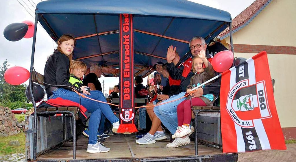 In Gladau gab es zuletzt in der Einheitsgemeinde eine Straßenparade: Vor zwei Jahren feierte der Ort sein 675-jähriges Bestehen mit einem bunten Umzug. Auch für den etwas größeren Festumzug in Genthin sollen sich die Ortschaften mit eigenen Beiträgen melden.