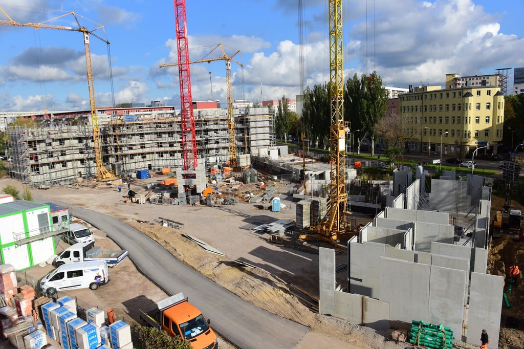 Auch das Luisenviertel in Magdeburg wird zukünftig zu den begehrten Wohngebieten in Magdeburg zählen, ist sich Thomas Leitel vom IVD sicher. Dort entstehen zurzeit neue Wohnungen.