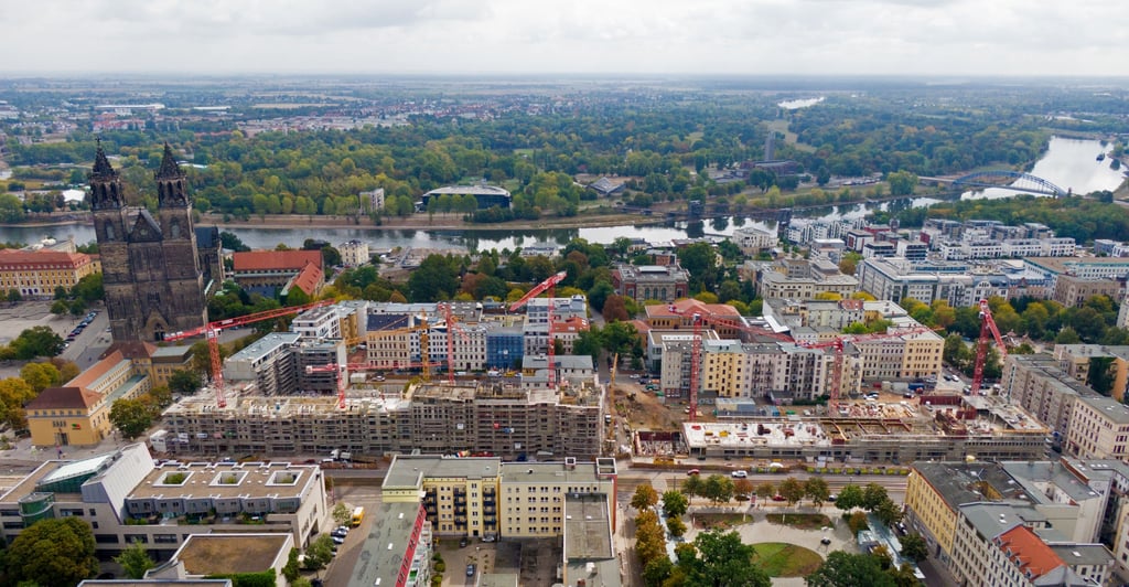 Das Domquartier zählt laut dem Preisspiegel des IVD aus dem Jahr 2021/22 zu den begehrtesten Wohnlagen. Im Jahr zuvor 2020/21 war dieses Viertel noch nicht im Preisspiegel als Spitzenwohnlage definiert.
