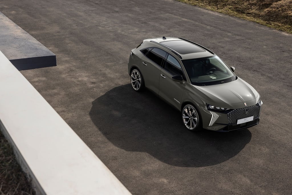Facelift für den DS7: Auffällig zeigen sich die neuen Tagfahrleuchten.