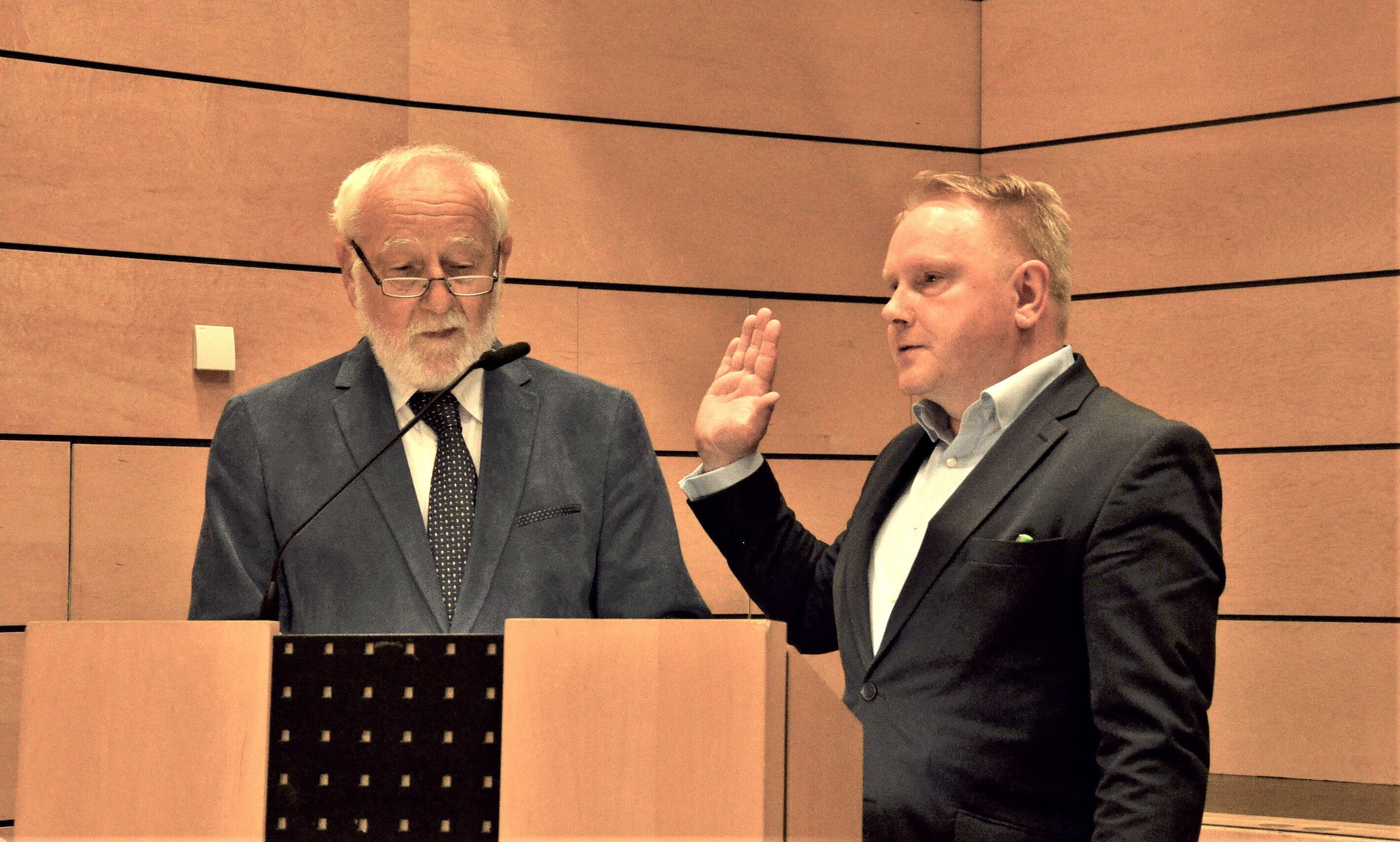 Steve Kanitz Als Neuer Landrat Für Den Altmarkkreis Salzwedel Vereidigt