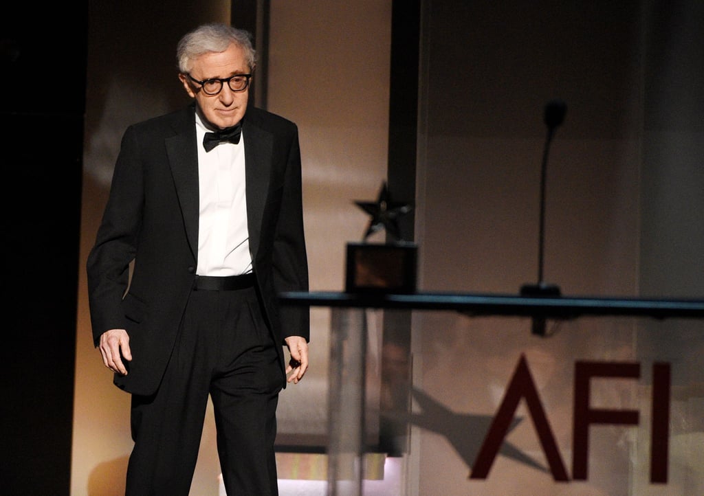 Der US-Schauspieler und Regisseur Woody Allen kommt bei der 45. Verleihung des AFI Life Achievement Awards auf die Bühne (2017).