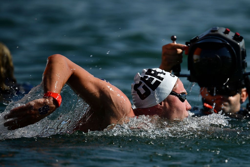Strebt im Freiwasser auch über 10 Kilometer den Sieg an: Florian Wellbrock in Aktion.