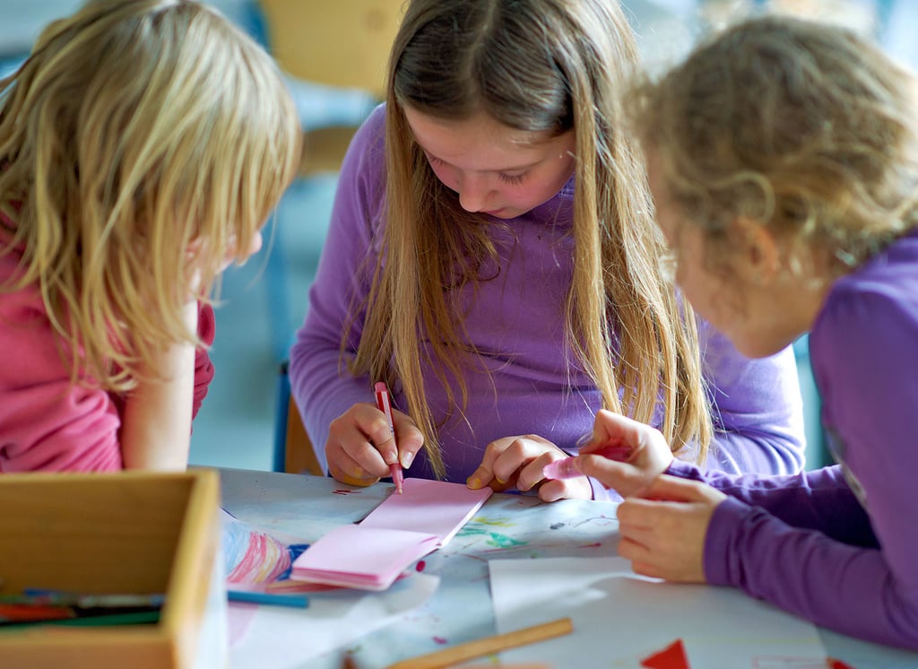 Dass die Kinder und Erzieher im Schönebecker Hort „Ratzefummel“ mehr Platz benötigen, darüber sind sich Stadt, Träger, Eltern und der Fachdienst des Salzlandkreises einig. Aber wie soll das geschafft werden? Darüber wird noch rege diskutiert.