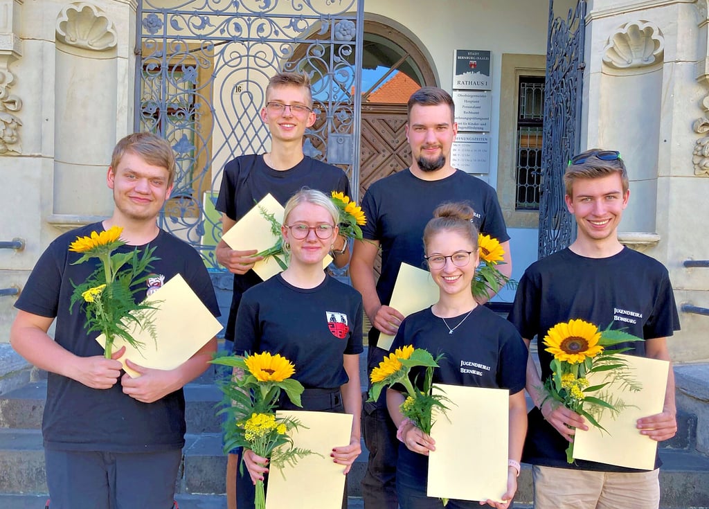 Der neugewählte Jugendbeirat der Stadt Bernburg: Max Marohn (von links), Eric Binnebößel, Stella Herbst, Alexander Buch, Alina Golke und Fabian Golke. Es fehlt Tommy Haft.