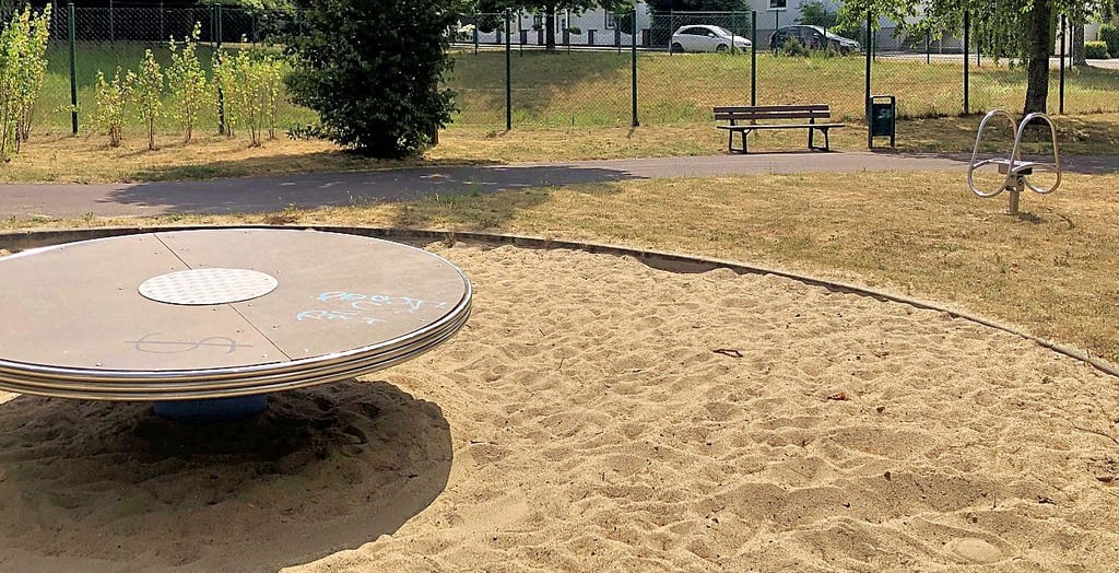 Auf dem Spielplatz in Diesdorf gibt es nur wenig Spielgeräte. Anträge auf Neuerungen sind bisher erfolglos.