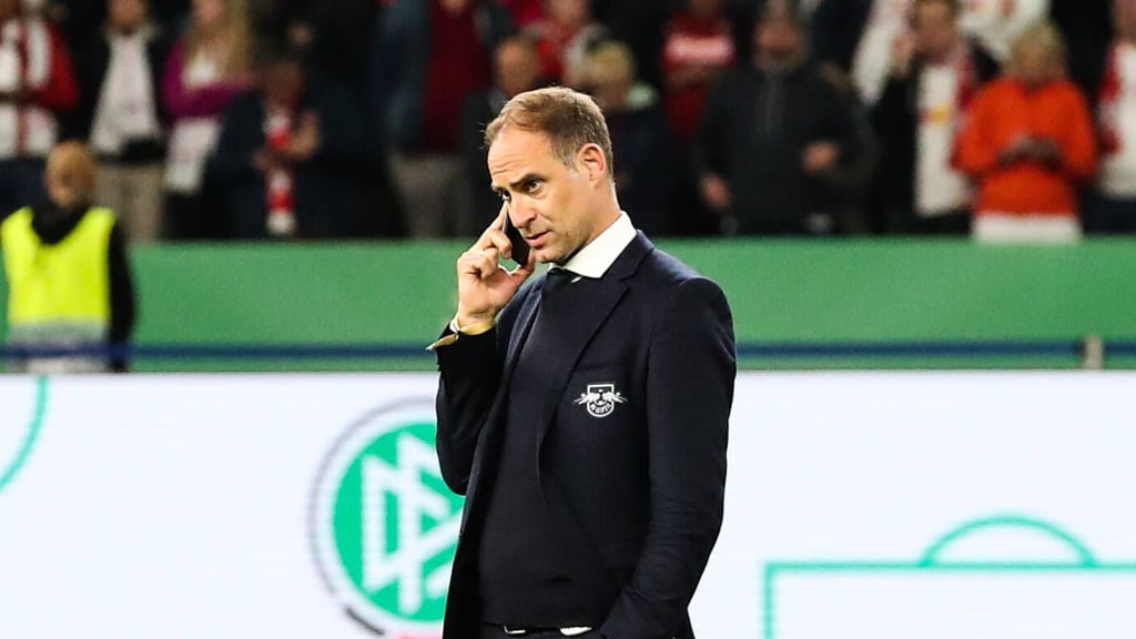 Oliver Mintzlaff entschied sich überraschend gegen die bisherige Wunschlösung, auch weil ein anderer Kandidat zur Stelle war.