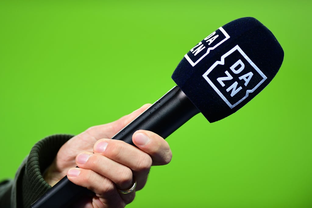 Der Internet-Sportsender DAZN erhöht seine Preise auch für Bestandskunden deutlich.
