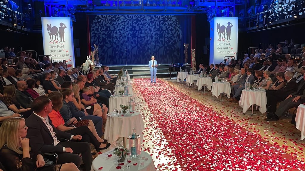 Der Bürgerpreis "Der Esel, der auf Rosen geht", wird an diesem Freitagabend verliehen.