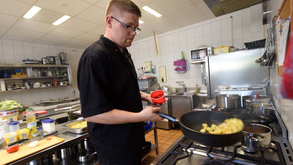 Christopher Morgenstern brät nicht mehr lange in der Astroklause.