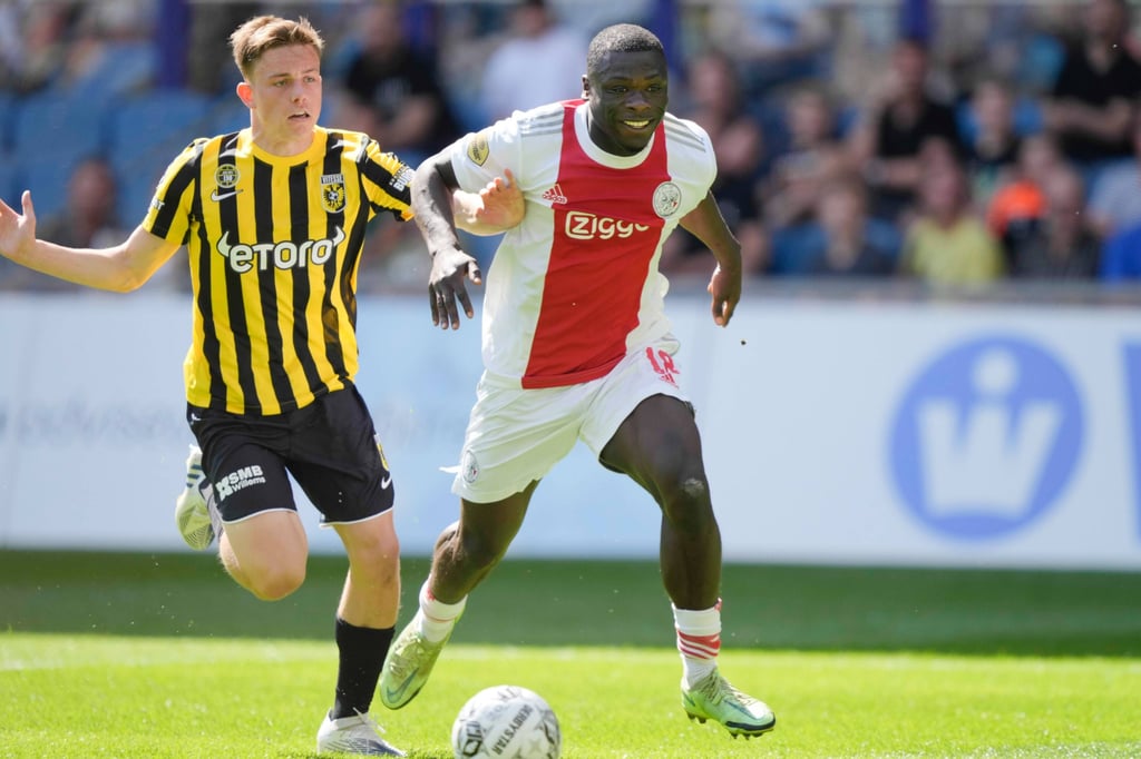 Brian Brobbey dürfte bald wieder fest bei Amsterdam spielen.